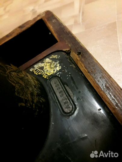 Швейная машинка Зингер