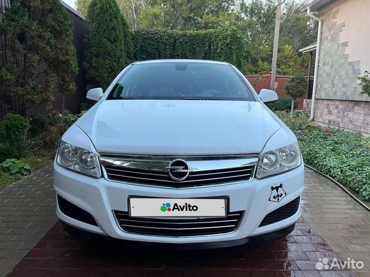 Opel Astra 1.6 МТ, 2012, 131 580 км