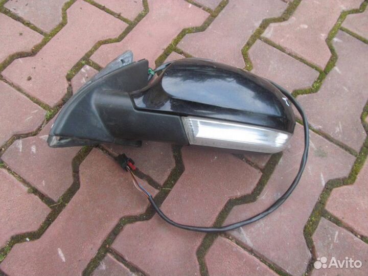 Зеркало левое Volkswagen Passat B6 2006-2011