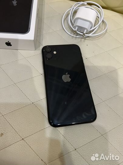 iPhone 11, 64 ГБ