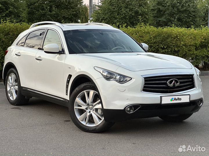 Infiniti FX37, 2013
