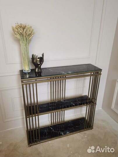 Дизайнерская консоль в гостиную Monsa