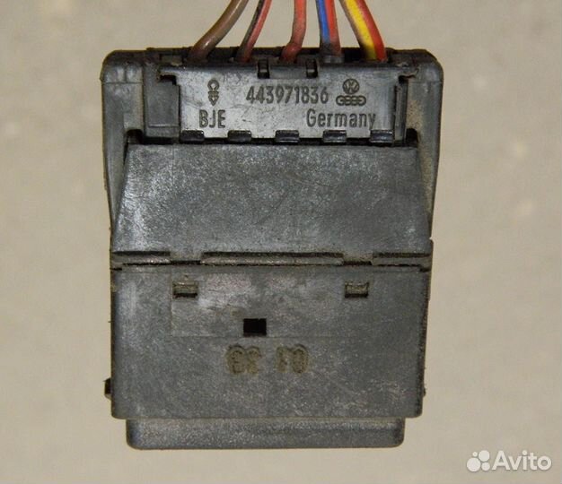 Кнопка стеклоподъемника Audi A8 D2