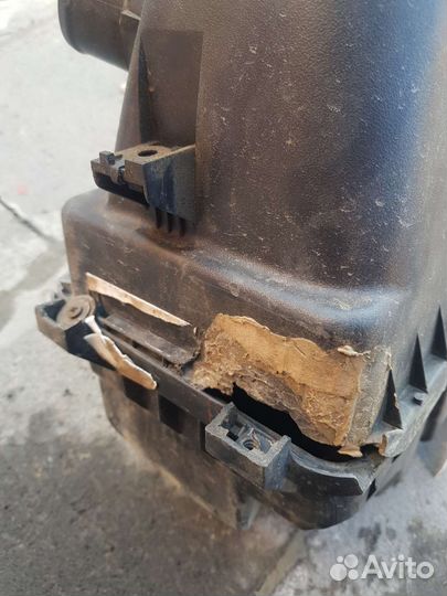 Корпус воздушного фильтра Toyota