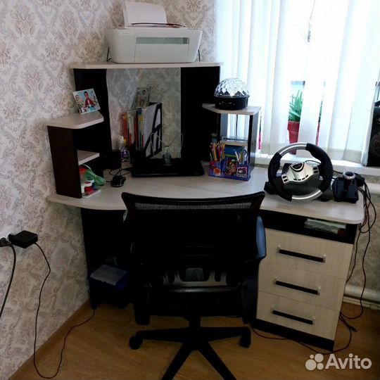 Угловой компьютерный стол новый