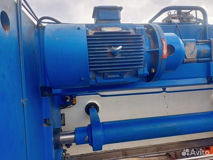 Листогиб WE67K-250/3200