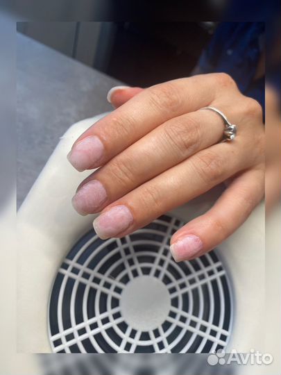 Модель на маникюр