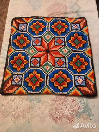 Вышитые наволочки крестом