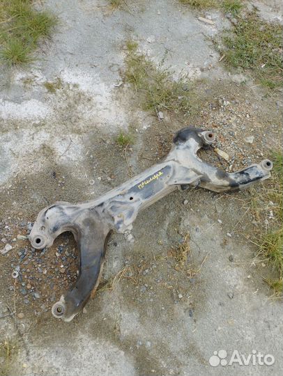 Подрамник передний Nissаn Рrimеra Ниcсaн Пpимеpа