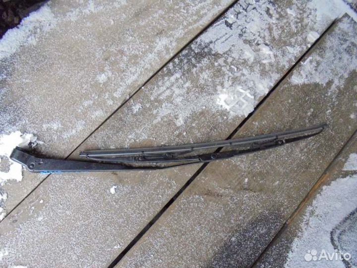 Дворник задний Toyota Corona Premio ST215 3S-FE