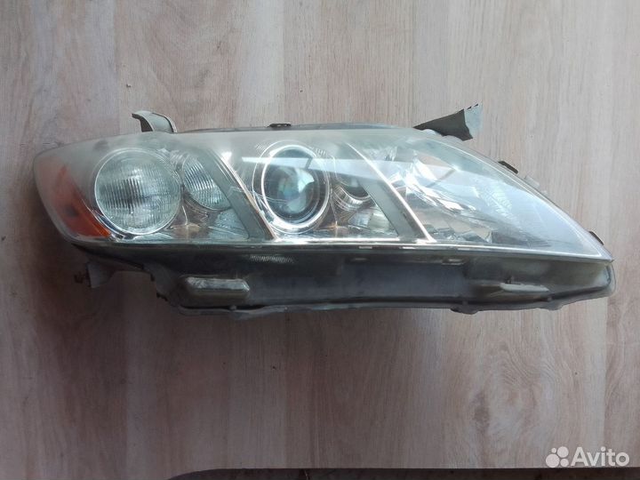 Фара правая Toyota Camry V40 ксенон
