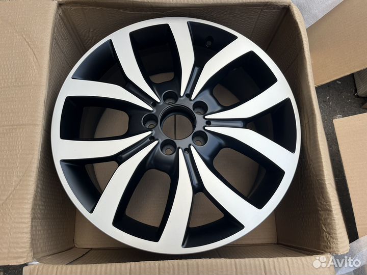 Оригинальный диск R18 от Mercedes CLA, A