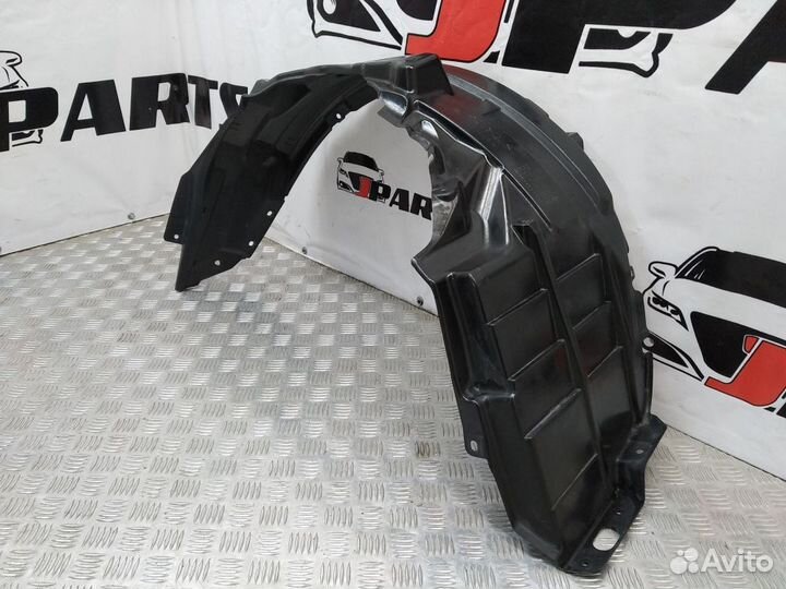 Подкрылок передний Mitsubishi Outlander II (2005—2