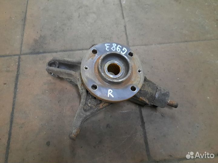 Кулак поворотный правый Пежо 308