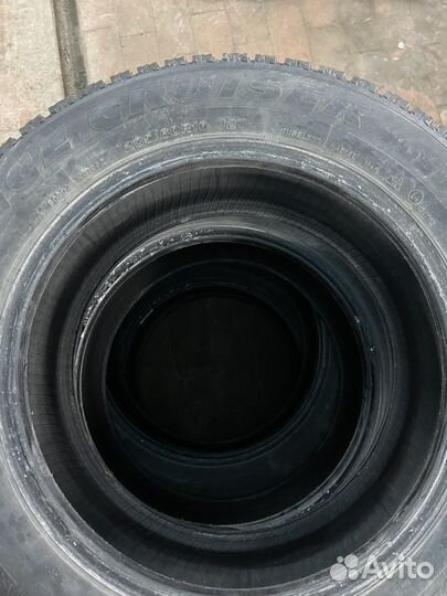 Bridgestone Ice Cruiser 7000 205/60 R16 92T