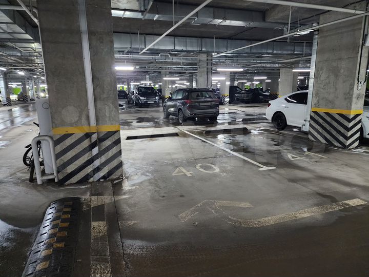 Машиноместо, 14 м²