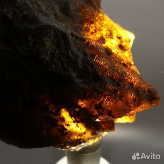 Янтарь для поделок и коллекции. п.Янтарный