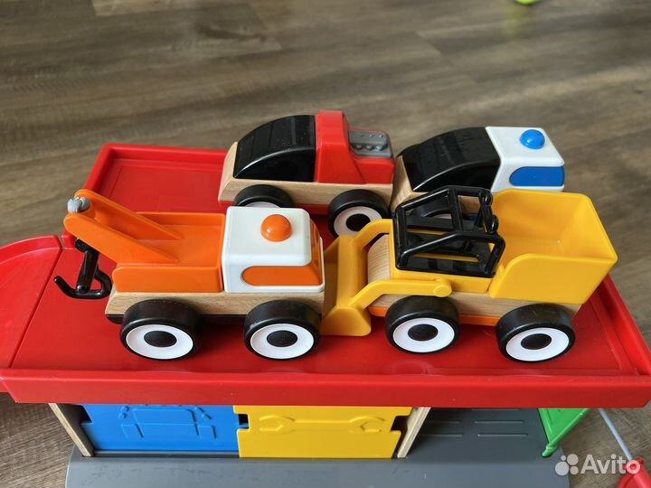 Гараж с машинами икеа