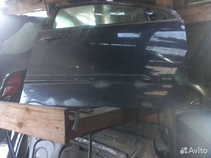 Передняя правая дверь на опель астра н 2008года