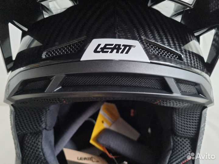 Шлем карбон Leatt Moto 9.5 Carbon Helmet Kit White