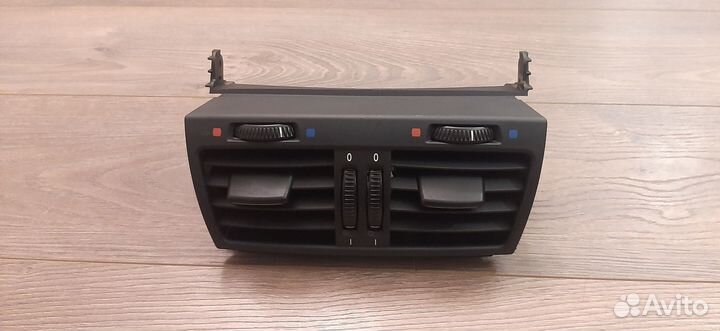 Воздуховод задний BMW X5 E70