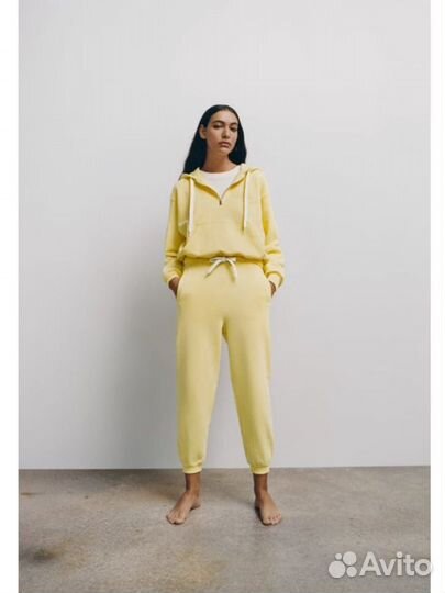 Укороченное худи и брюки джоггеры костюм Zara