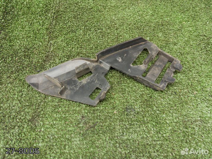 Кронштейн фары Volvo V50