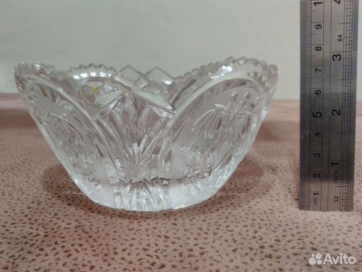 Хрустальная конфетница