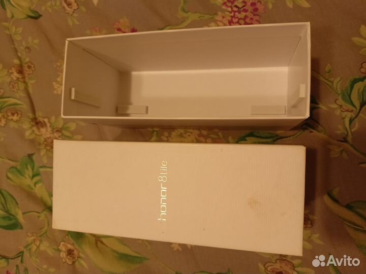 Коробка от Honor 8 Lite