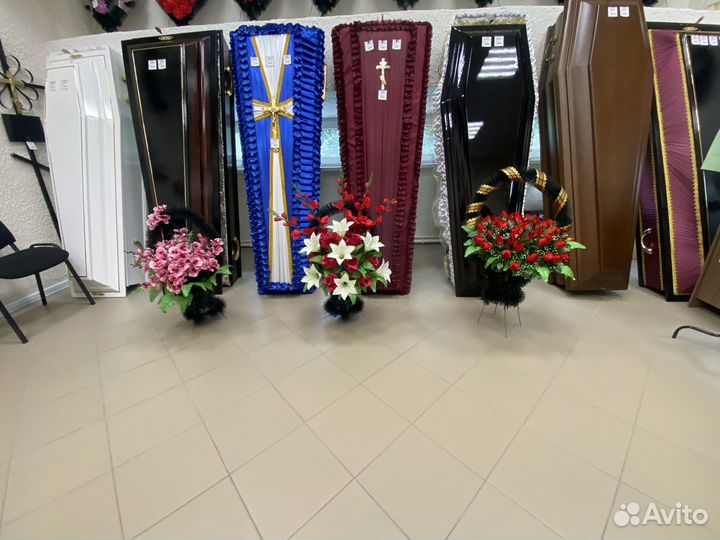 Ритуальные венки/корзины из искусственных цветов