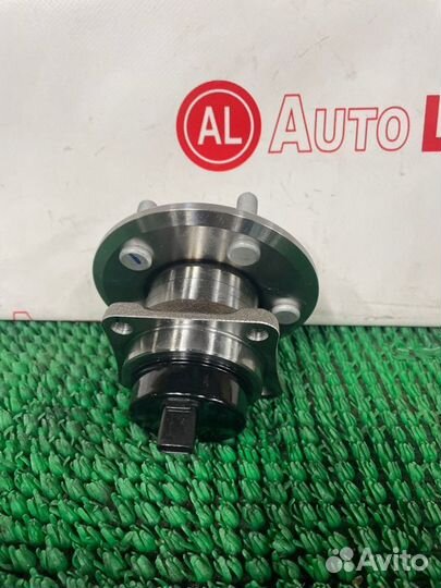 Ступичный узел задний Toyota Premio ZZT240 1ZZ-FE