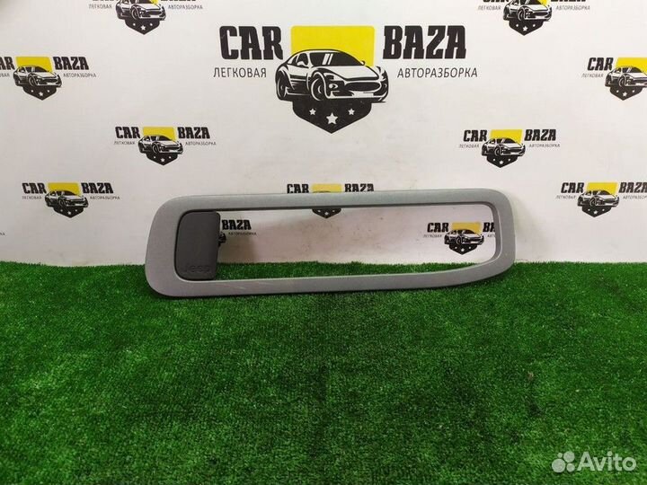 Ручка бардачка багажника Jeep Cherokee