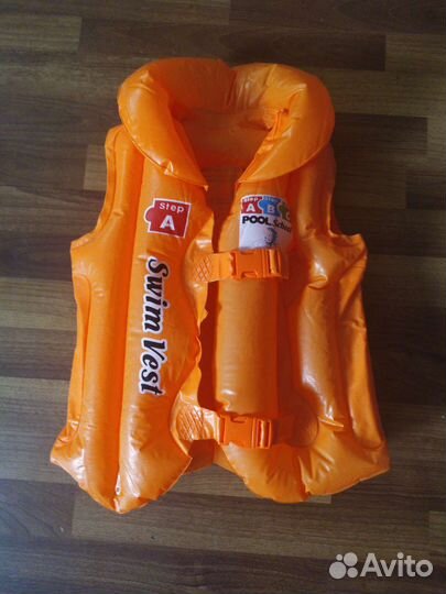 Жилетка для купания