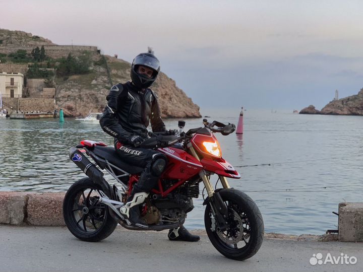 Ducati hypermotard 1100S