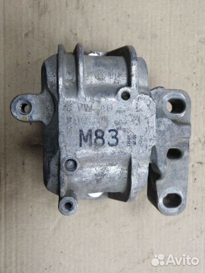 Опора двигателя правая Volkswagen 1K0199262CG