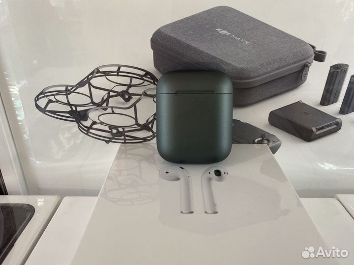 AirPods Series 2 Green