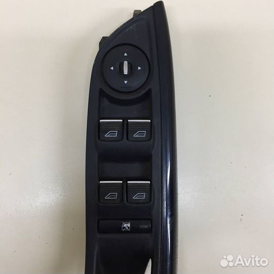 Блок управления стеклоподъемниками Ford Focus 3 20