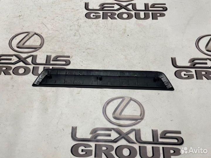 Накладка на порог передняя левая Lexus Rx300 AGL25