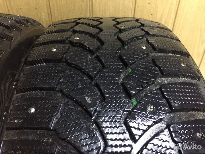 Bridgestone Blizzak Spike-01 255/55 R18