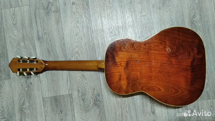 Классическая гитара,Cremona