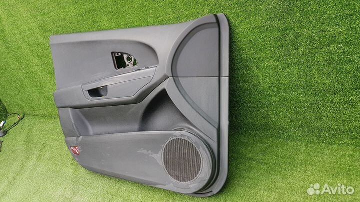 Обшивка передней левой двери kia ceed ed