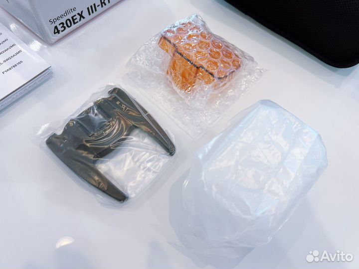Вспышка Canon 430EX III-RT