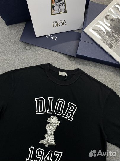 Женская футболка Dior черная