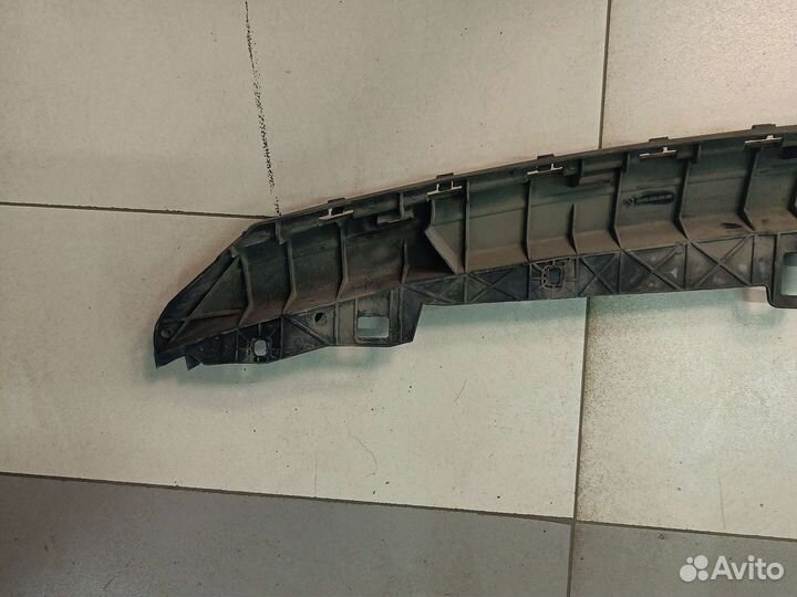 Кронштейн бампера передний Mercedes B-Classe W246