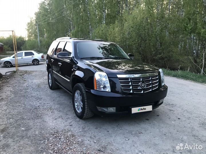 Cadillac Escalade AT, 2007, 200 000 км