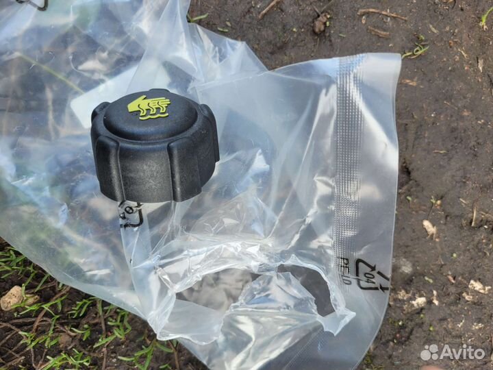 Крышка расширительного бачка рено