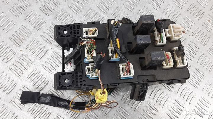 Блок комфорта Toyota Avensis