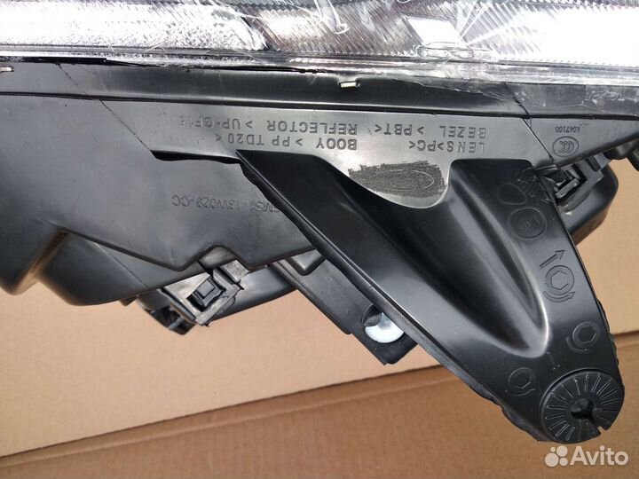 Фара передняя Форд фокус 2