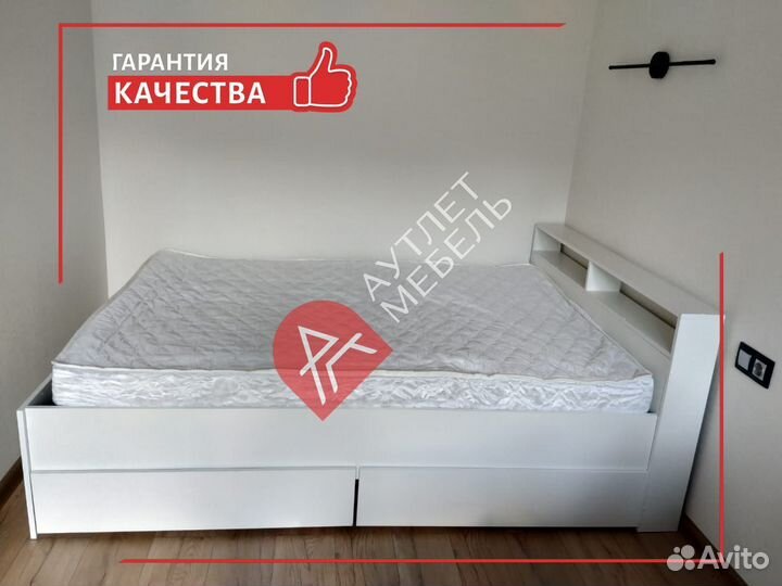 Кровать двухспальная с ящиками