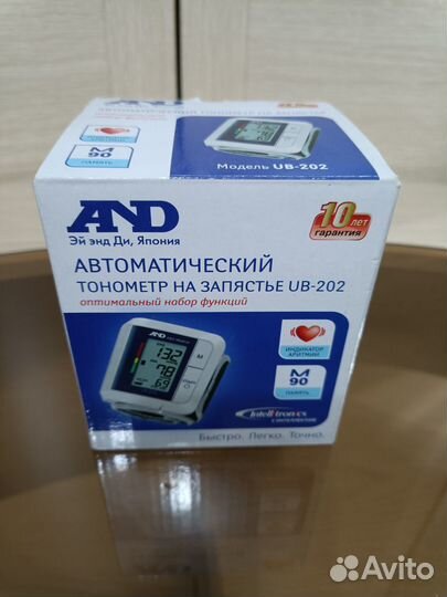 Тонометр на запястье AND UB-202 автомат